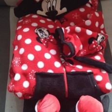 Op ontdekkingsreis naar mezelf,  uitbuiken in een Miny Mouse pak