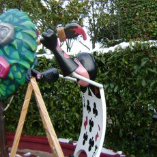 Ik verf de rozen rood!